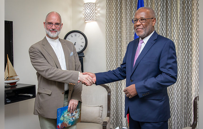 Le Ministre des Affaires Étrangères et le nouveau Représentant de l'UNFPA en Haïti