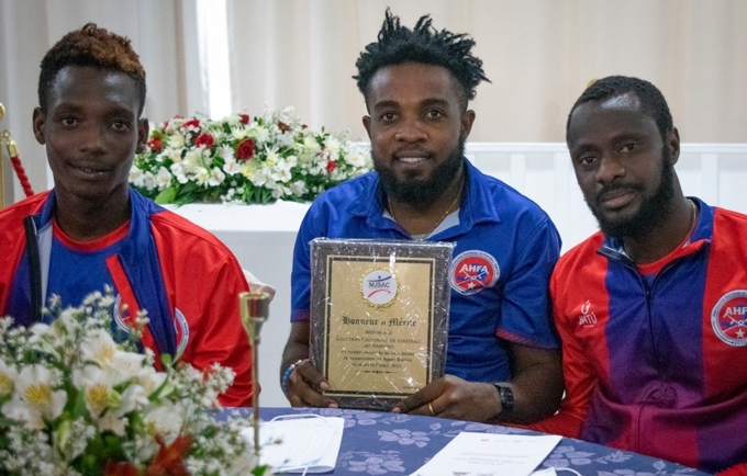 La sélection nationale haïtienne de football des amputés honorée 