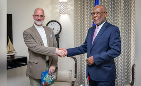 Le Ministre des Affaires Étrangères et le nouveau Représentant de l'UNFPA en Haïti